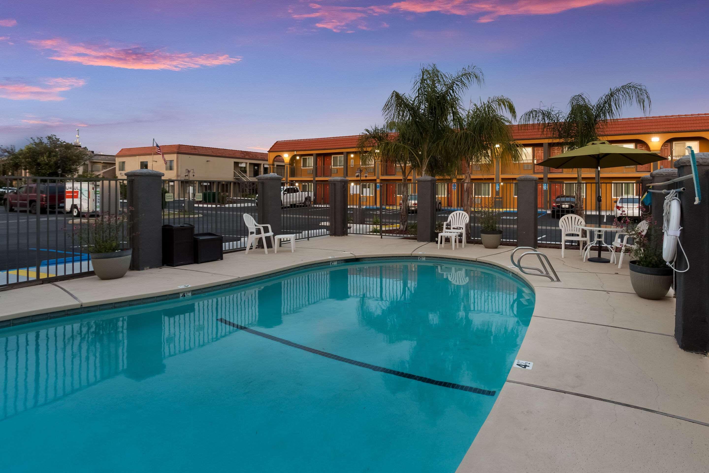 Quality Inn Redding Near I-5 Kültér fotó